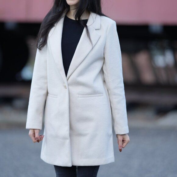 Carly Coat - Picture 12 of 13